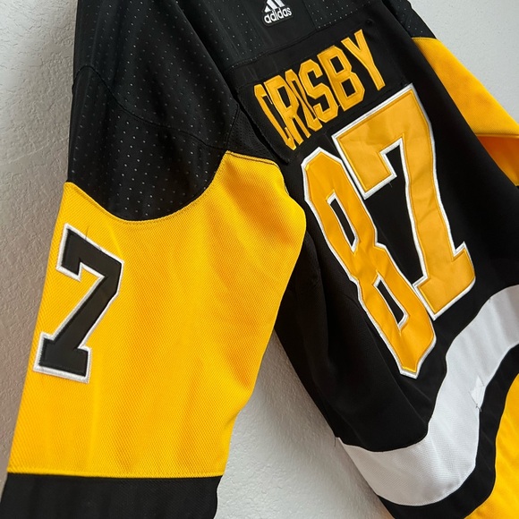 Sidney Crosby NHL Pittsburg Penguins Authentic Player Jersey - Picture 8 of 13